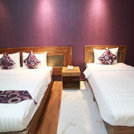 Hotel 9 Mile Rangun Kültér fotó