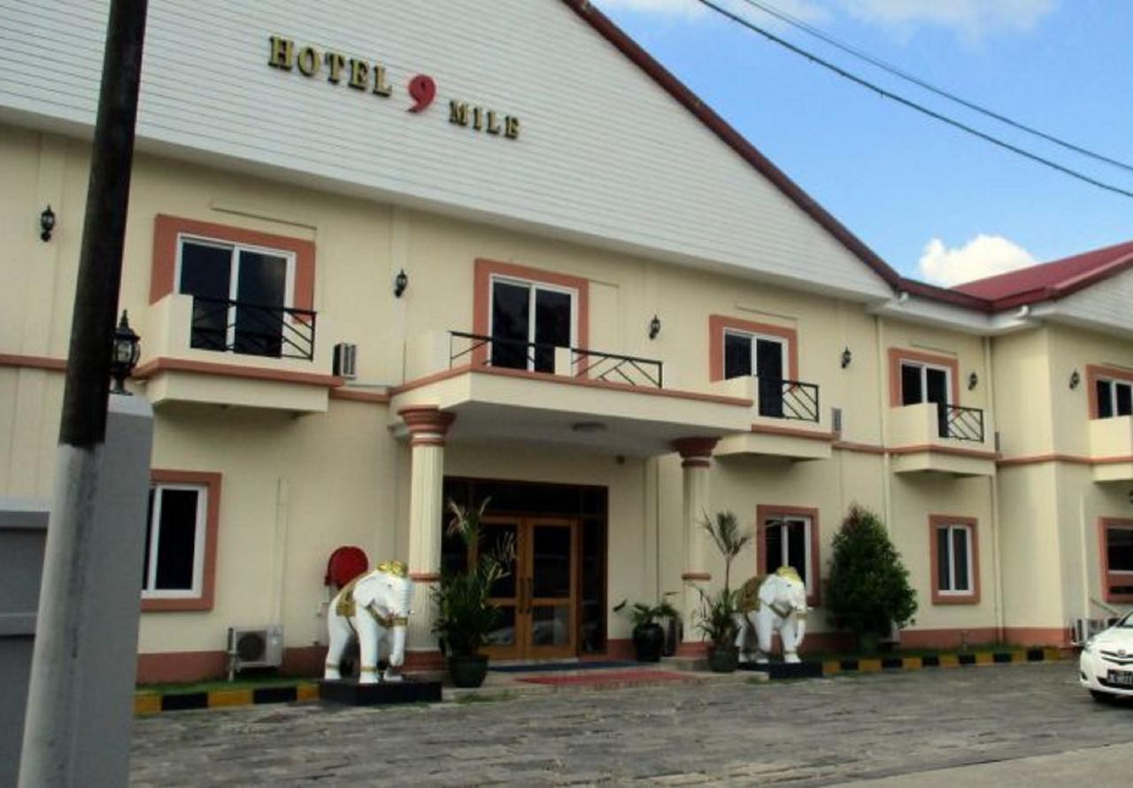Hotel 9 Mile Rangun Kültér fotó