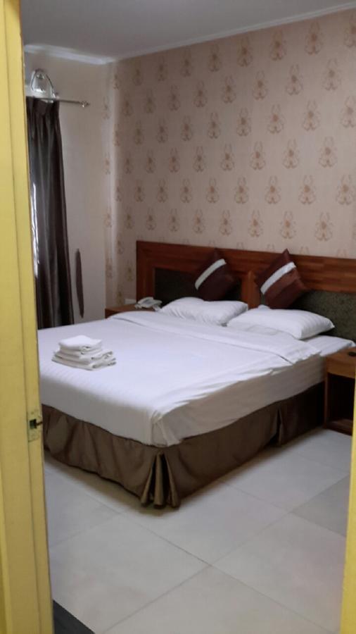 Hotel 9 Mile Rangun Kültér fotó